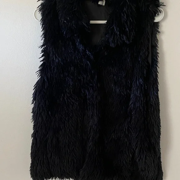 Apt. 9 Plush Black Teddy Vest - Picture 7 of 9